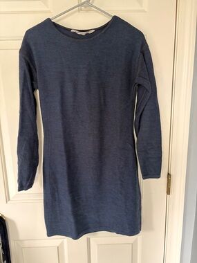 Athleta Navy Crewneck Knit Top